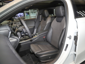 2022款AMG A 35 L 4MATIC 主驾驶座椅