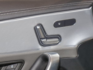 2022款AMG A 35 L 4MATIC 主驾驶座椅调节