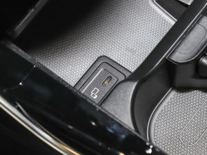 2022AMG A 35 L 4MATIC п؅^