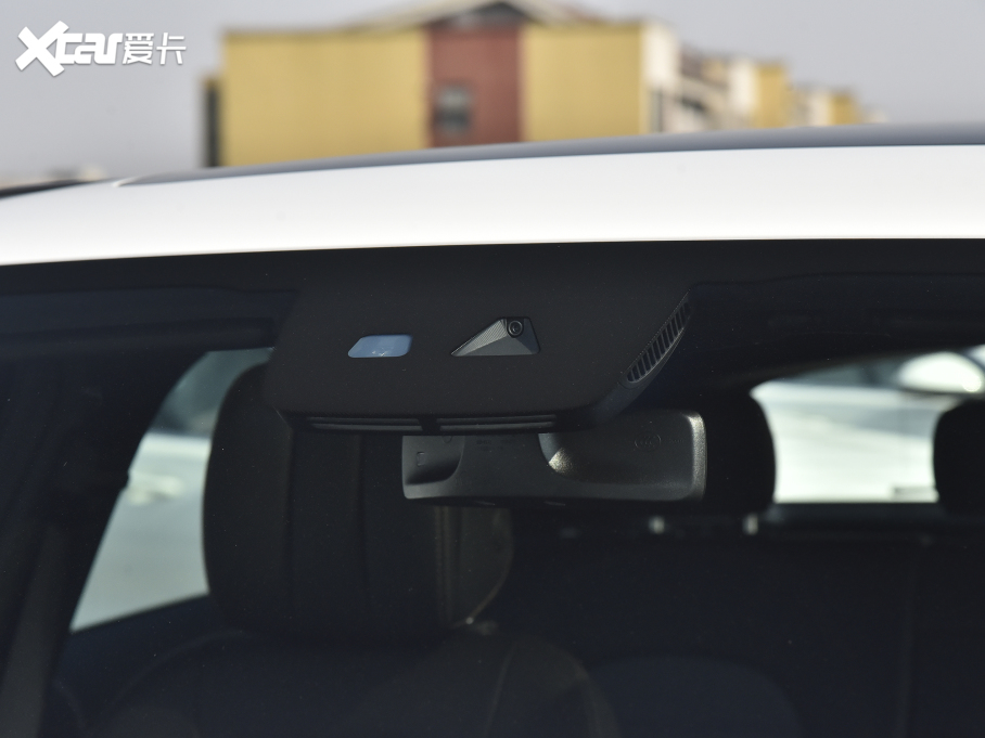 2022YEQC EQC 350 4MATIC ؄e