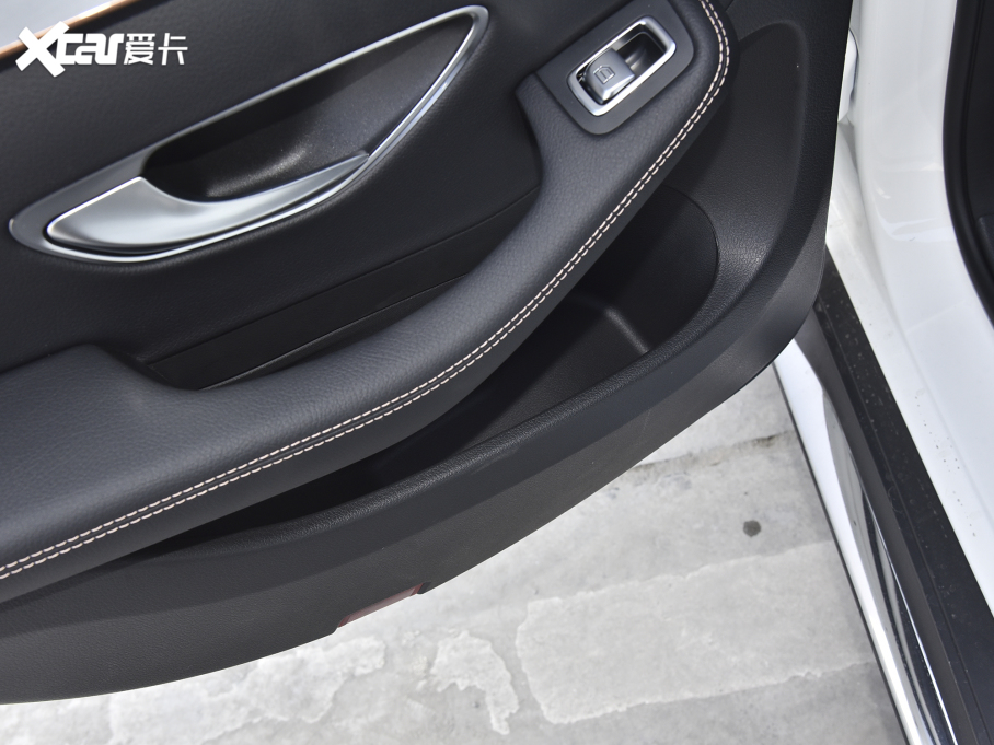 2022YEQC EQC 350 4MATIC ؄e