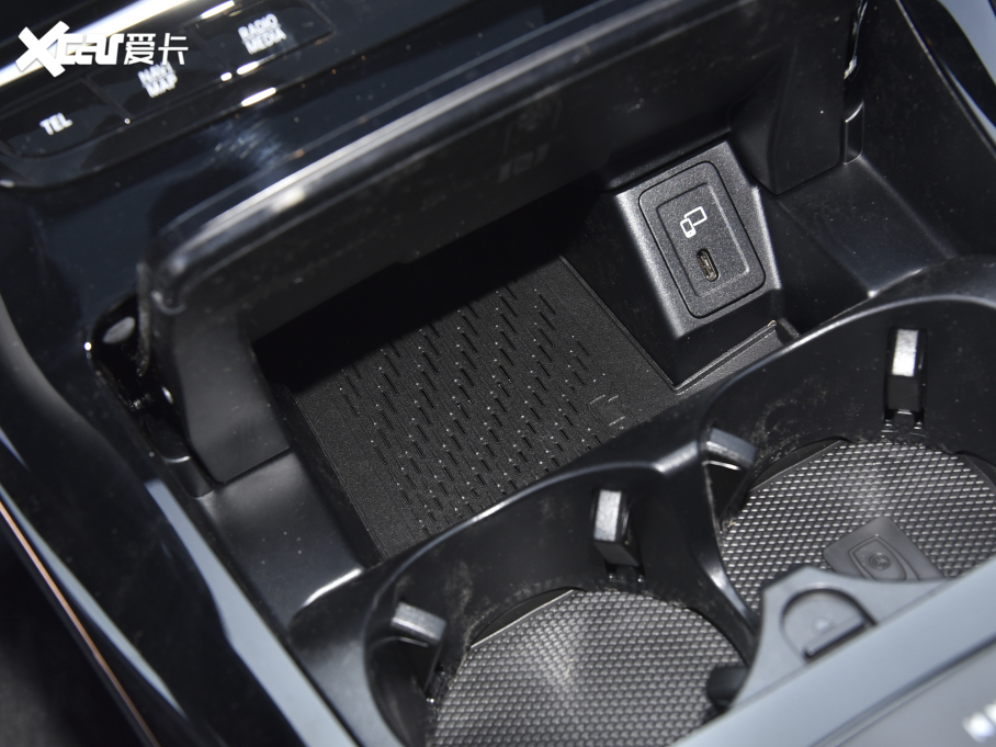 2022YEQC EQC 350 4MATIC ؄e