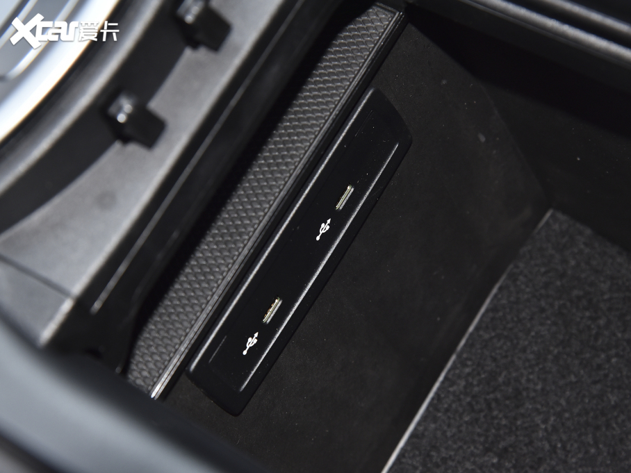 2022YEQC EQC 350 4MATIC ؄e