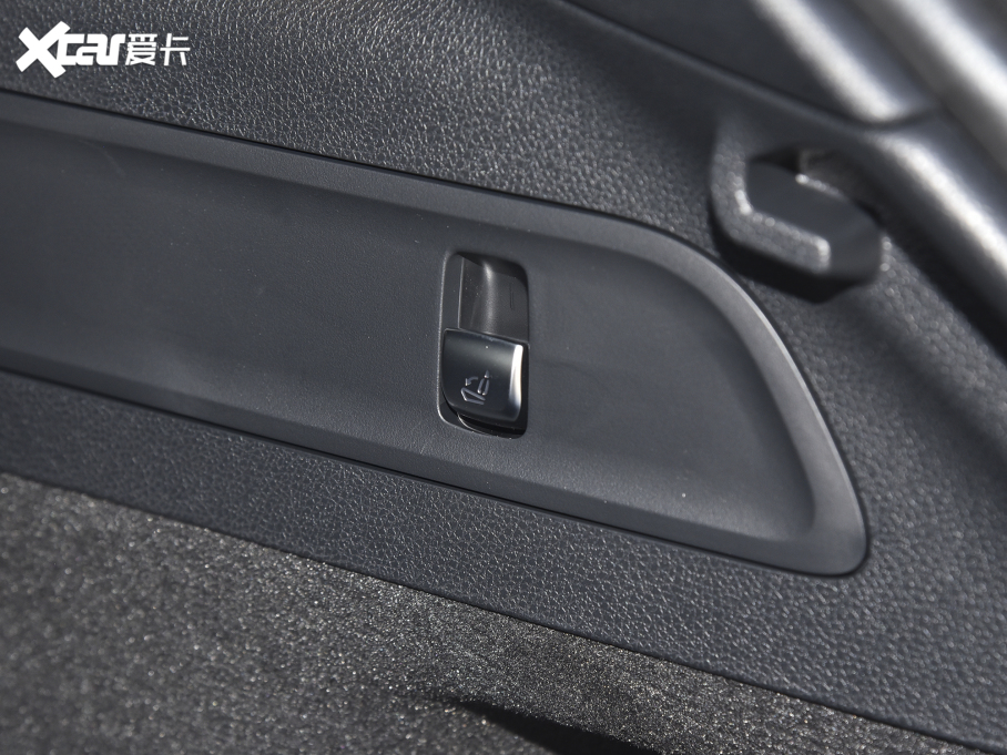 2022YEQC EQC 350 4MATIC ؄e