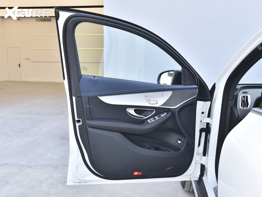 2022YEQC EQC 350 4MATIC ؄e