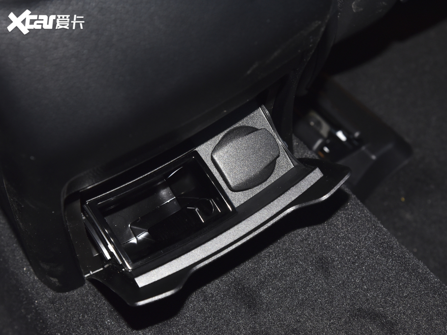 2022YEQC EQC 350 4MATIC ؄e