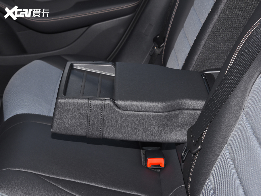 2022YEQC Ŀ EQC 350 4MATIC ؄e