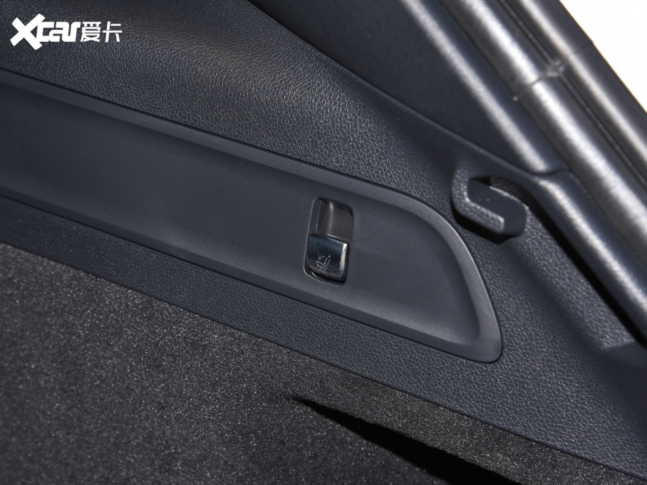 2022YEQC Ŀ EQC 350 4MATIC ؄e