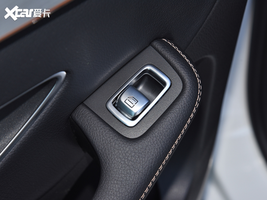 2022YEQC Ŀ EQC 350 4MATIC ؄e