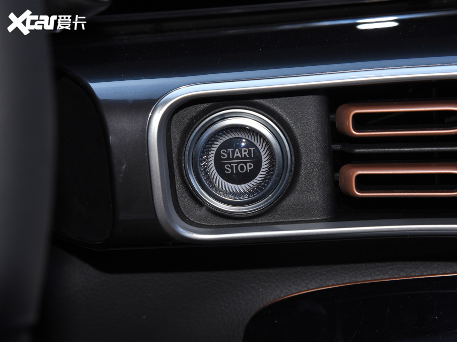 2022YEQC Ŀ EQC 350 4MATIC ؄e