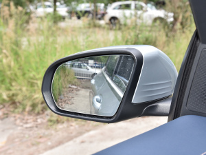 2022Ŀ EQC 400 4MATIC ^