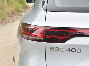 2022Ŀ EQC 400 4MATIC ^