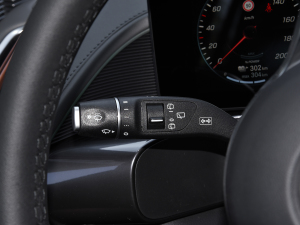 2022Ŀ EQC 350 4MATIC ؄e п؅^