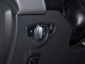 2022Ŀ EQC 350 4MATIC ؄e п؅^