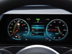 2022Ŀ EQC 350 4MATIC ؄e п؅^