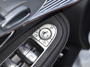 2022Ŀ EQC 350 4MATIC ؄e п؅^