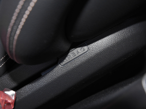 2022Ŀ EQC 350 4MATIC ؄e п؅^