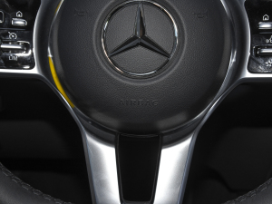 2022Ŀ EQC 350 4MATIC ؄e п؅^