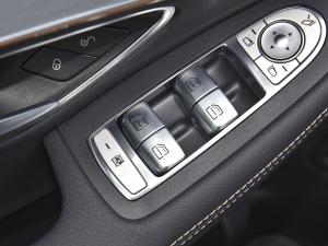 2022Ŀ EQC 350 4MATIC п؅^(q)