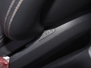 2022Ŀ EQC 350 4MATIC п؅^(q)