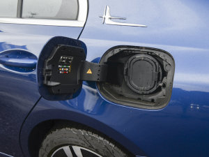 2023��C 350 eL �������^