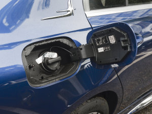 2023��C 350 eL �����w