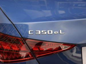 2023��C 350 eL �������^