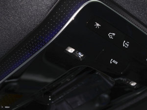 2023��C 350 eL �п؅^(q��)