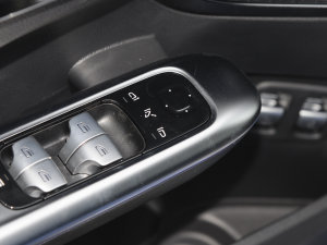 2023��C 350 eL �п؅^(q��)