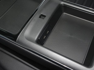 2023��C 350 eL �п؅^(q��)