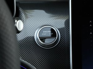 2023��Ŀ� C 350 eL �п؅^