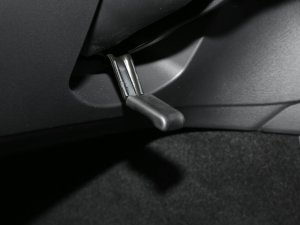 2023��Ŀ� C 350 eL �п؅^(q��)