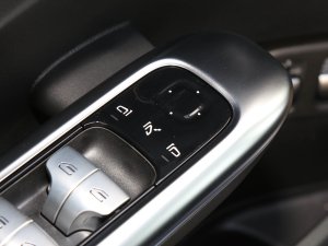 2023��Ŀ� C 350 eL �п؅^(q��)