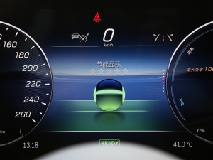 2023��Ŀ�� C 350 eL �п؅^