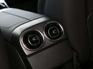 2023��Ŀ�� C 350 eL �п؅^