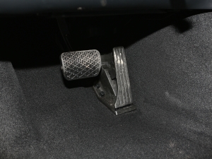 2023��Ŀ�� C 350 eL �п؅^