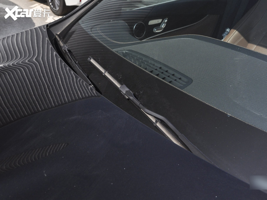 2023YE E 300 L \ӕr