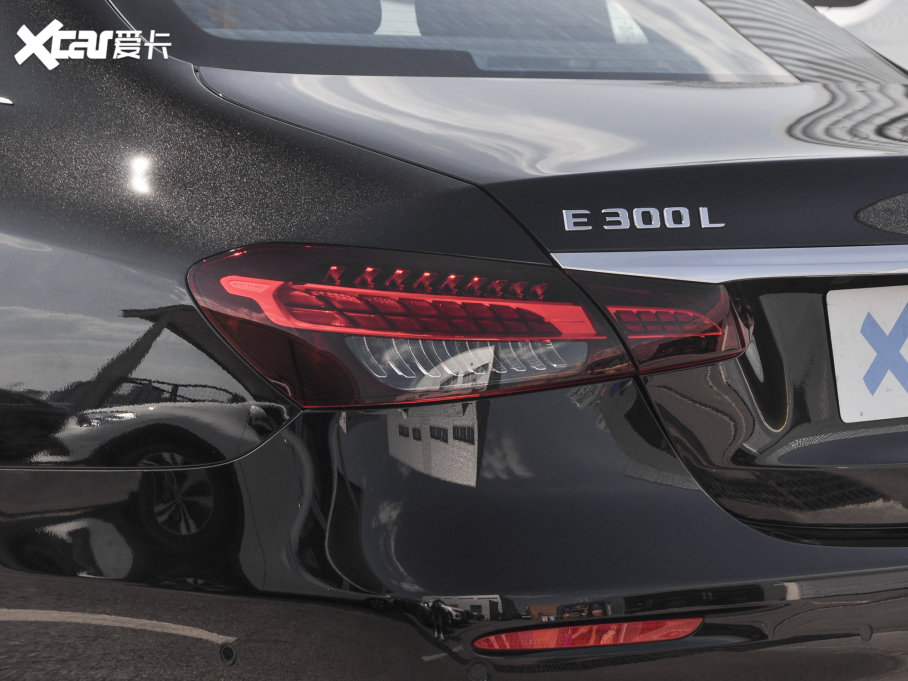 2023YE E 300 L \ӕr