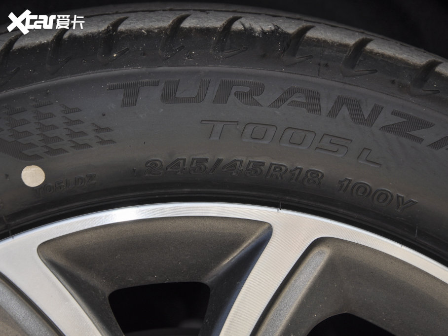 2023��YE�� E 300 L �\�ӕr����