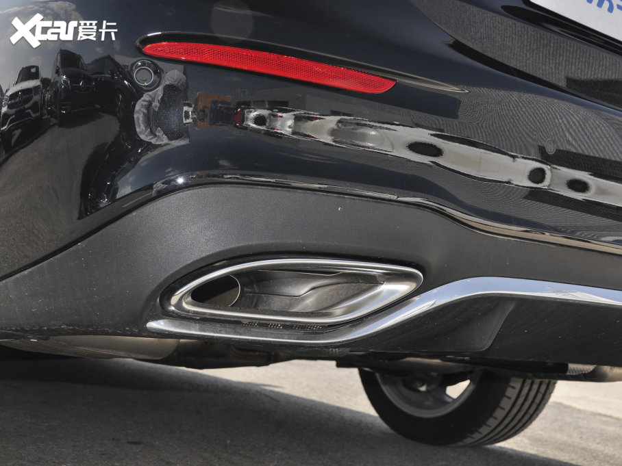 2023��YE�� E 300 L �\�ӕr����