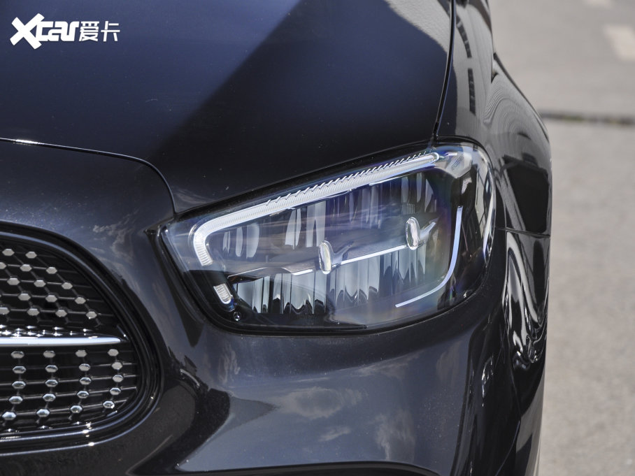 2023YE E 300 L \ӕr