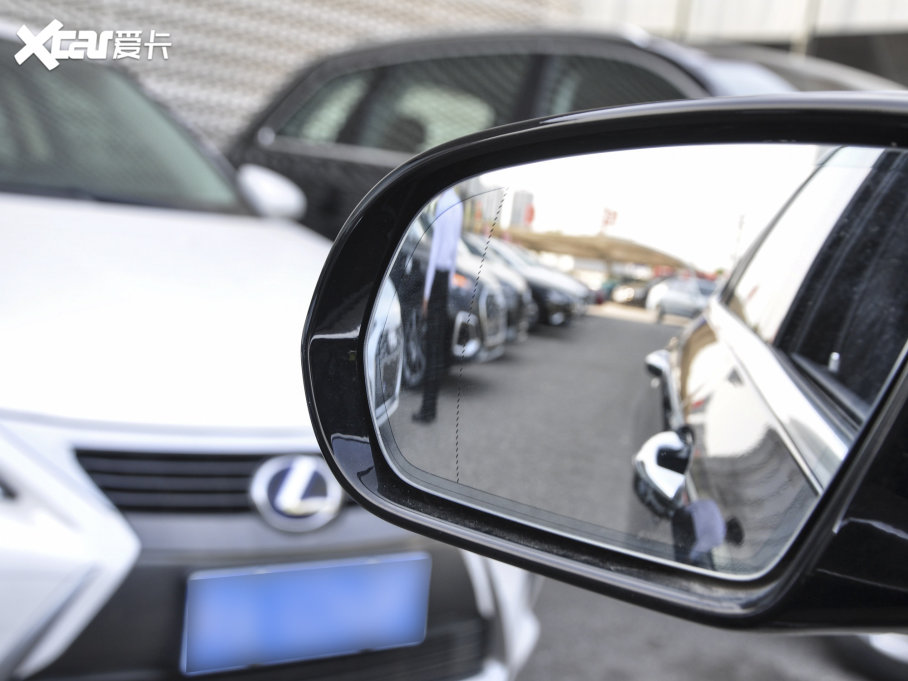 2023YE E 300 L \ӕr