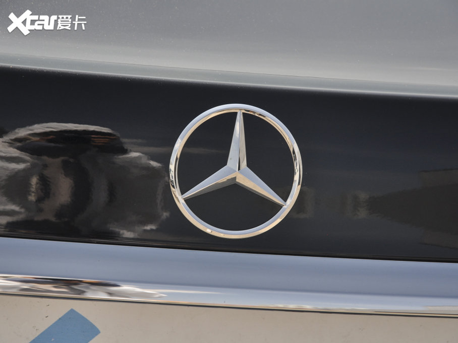 2023YE E 300 L \ӕr