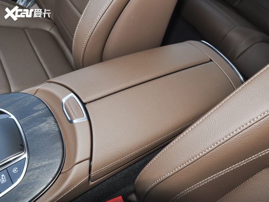 2023YE E 300 L \ӕr