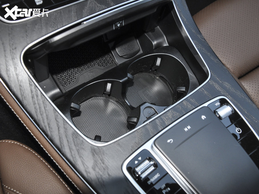 2023YE(j) E 300 L \(yn)(dng)r(sh)