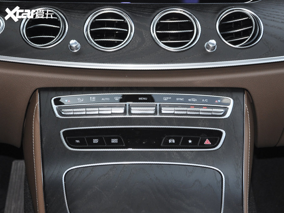 2023YE E 300 L \ӕr