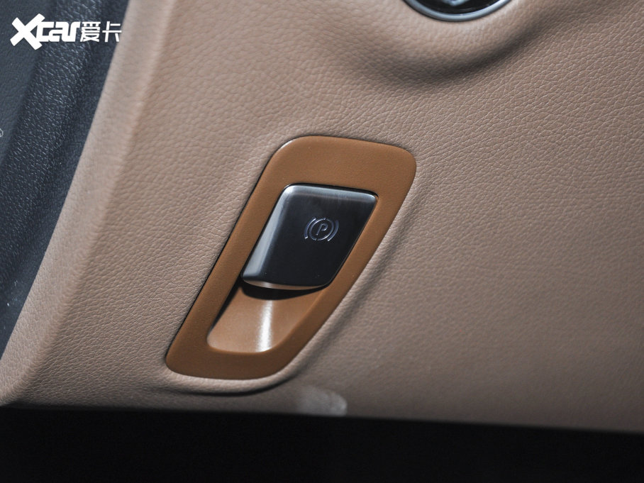 2023YE E 300 L \ӕr