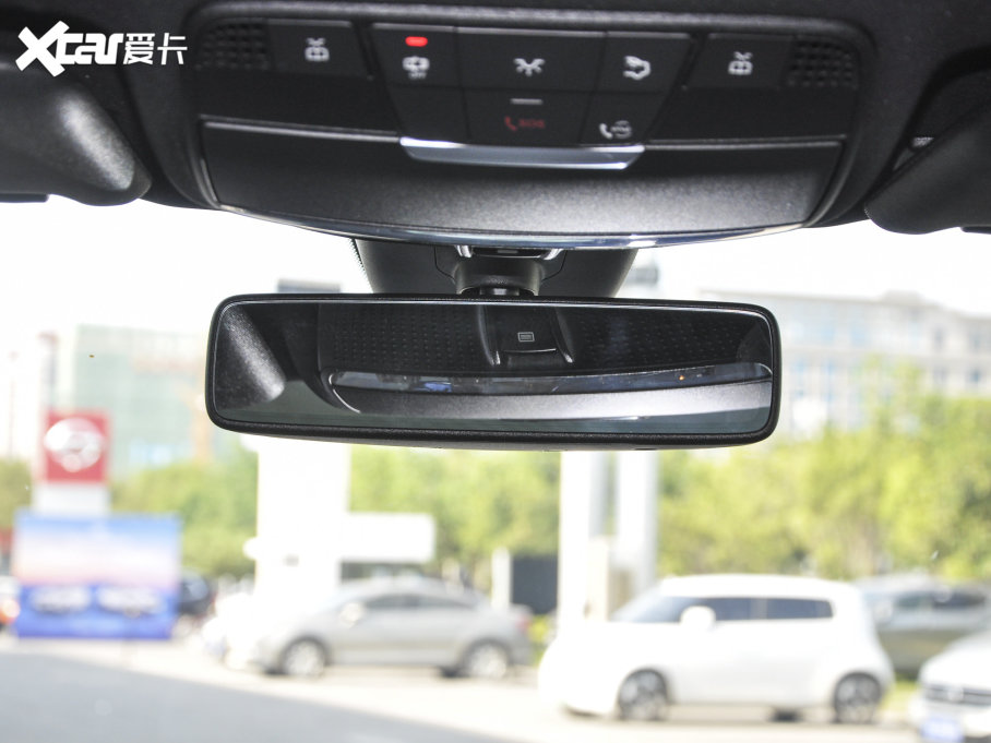 2023YE E 300 L \ӕr