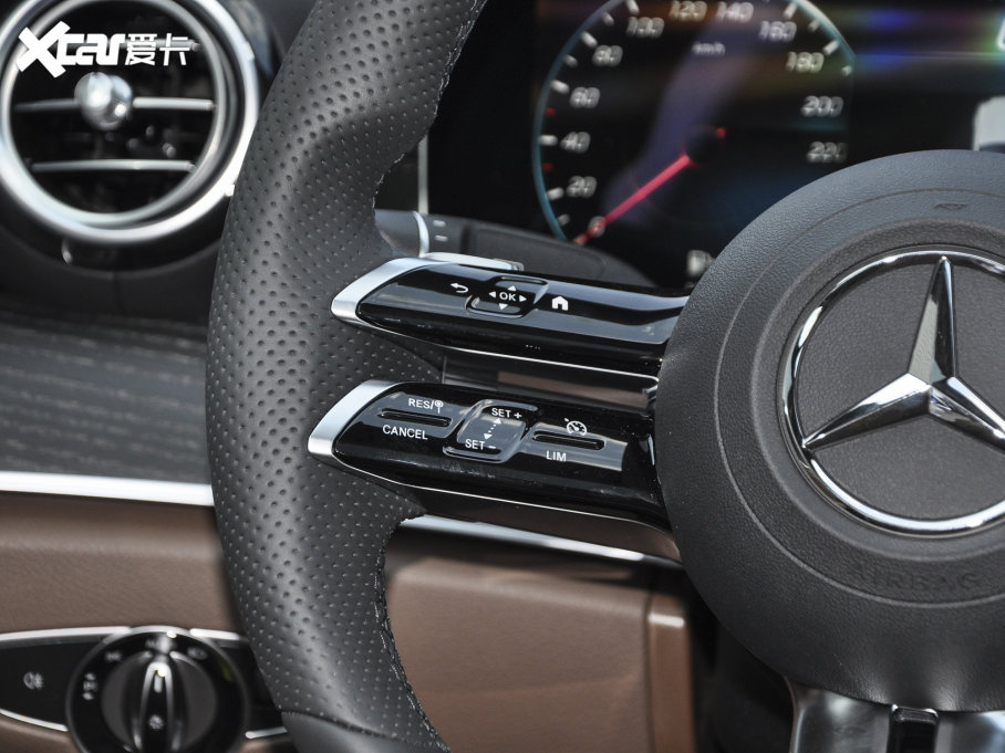 2023YE E 300 L \ӕr