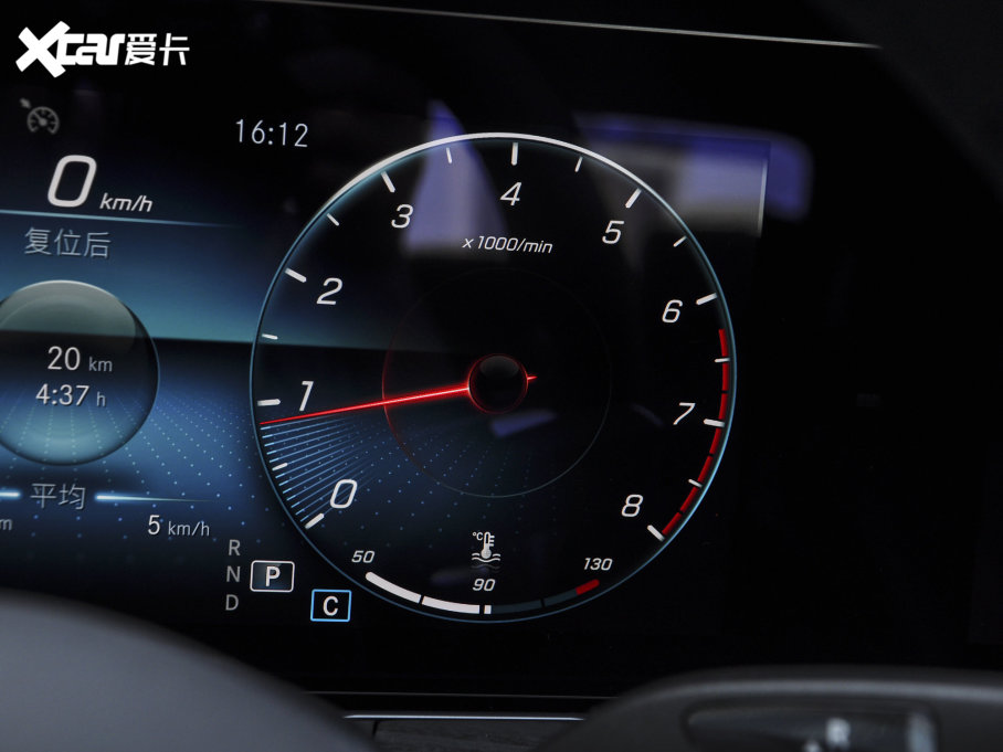 2023YE E 300 L \ӕr